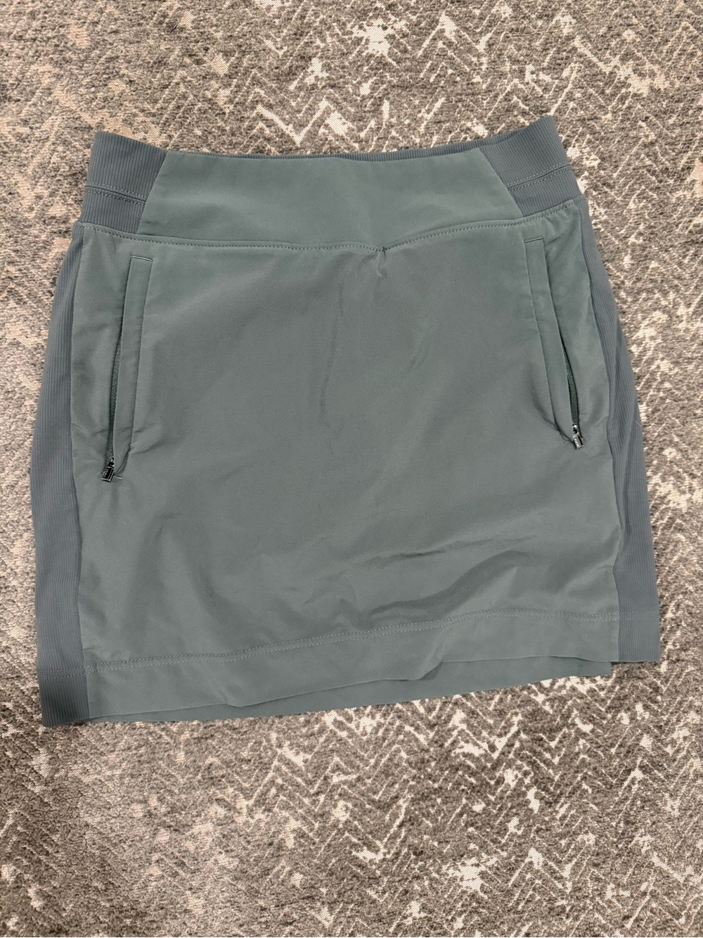 Athleta Gray Performance Skort Built-In Shorts Zip Pockets Size 0